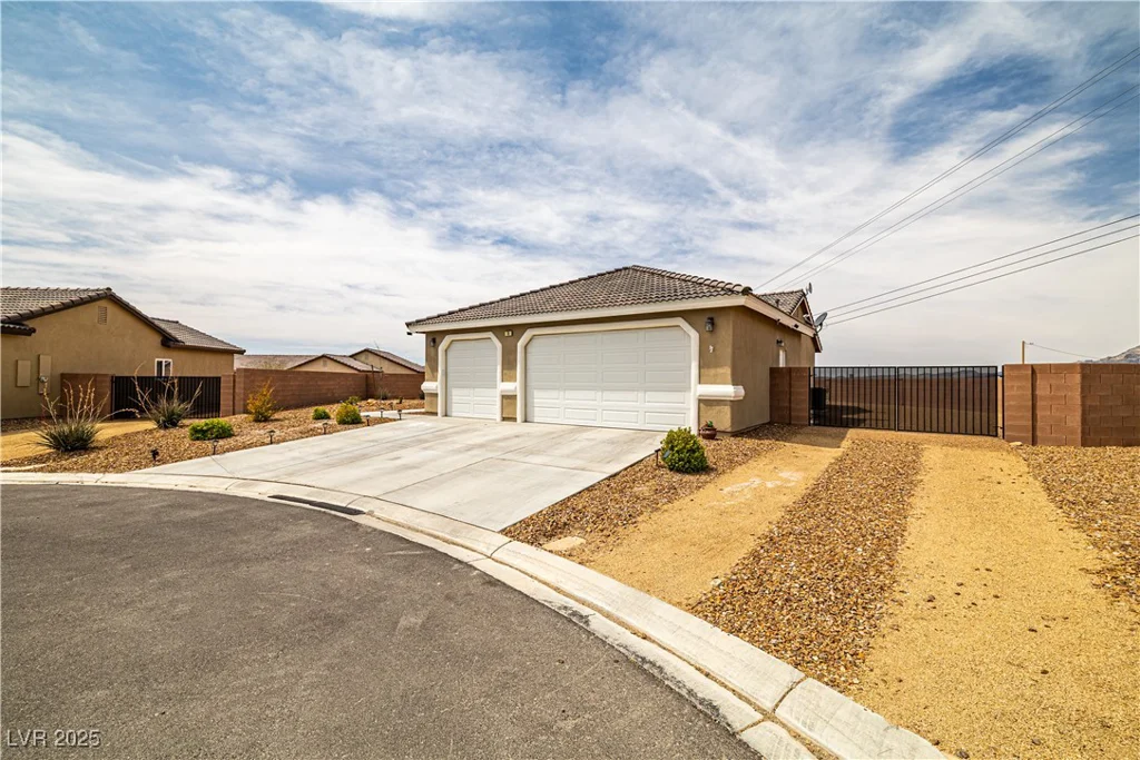 10 Magnolia, Pahrump, NV 89048