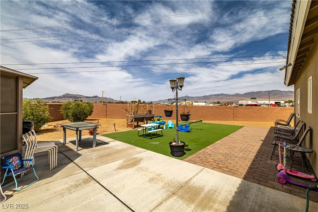 10 Magnolia, Pahrump, NV 89048