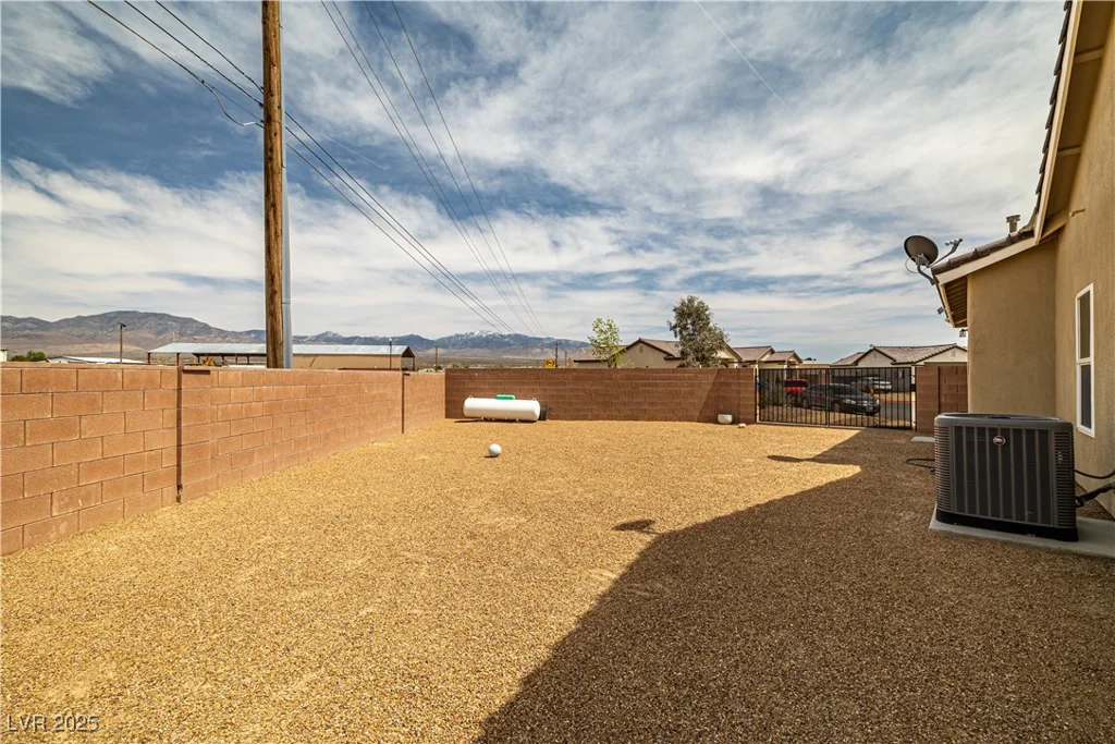 10 Magnolia, Pahrump, NV 89048
