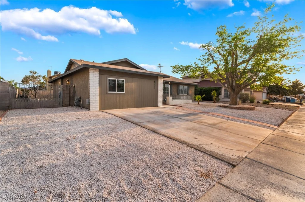 5771 Auckland, Las Vegas, NV 89110