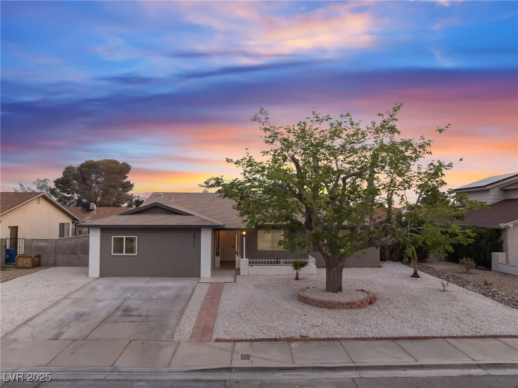 5771 Auckland, Las Vegas, NV 89110