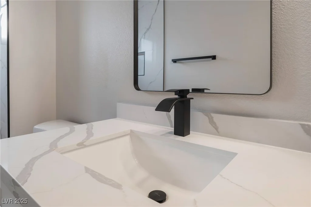 5771 Auckland, Las Vegas, NV 89110