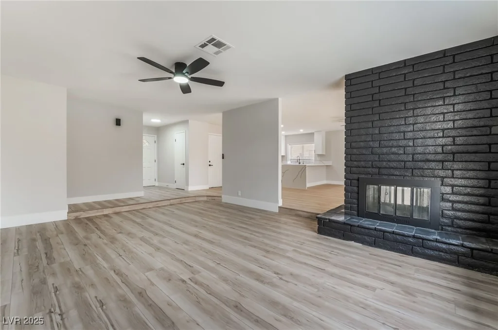 5771 Auckland, Las Vegas, NV 89110