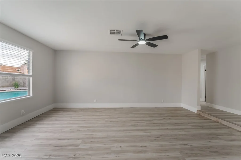 5771 Auckland, Las Vegas, NV 89110
