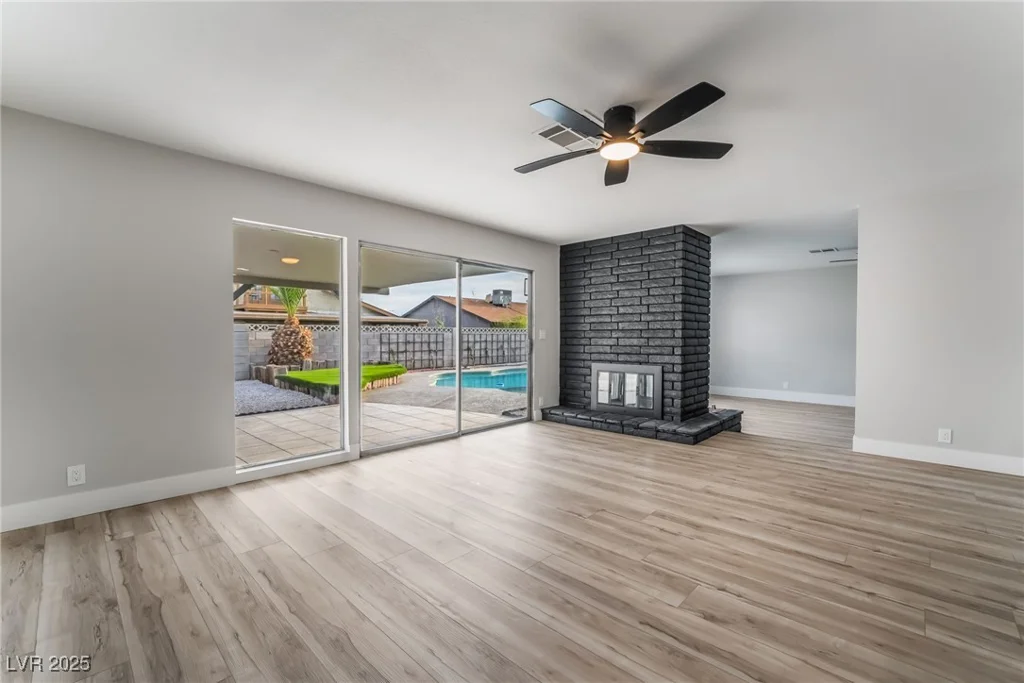 5771 Auckland, Las Vegas, NV 89110