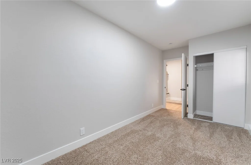 5771 Auckland, Las Vegas, NV 89110