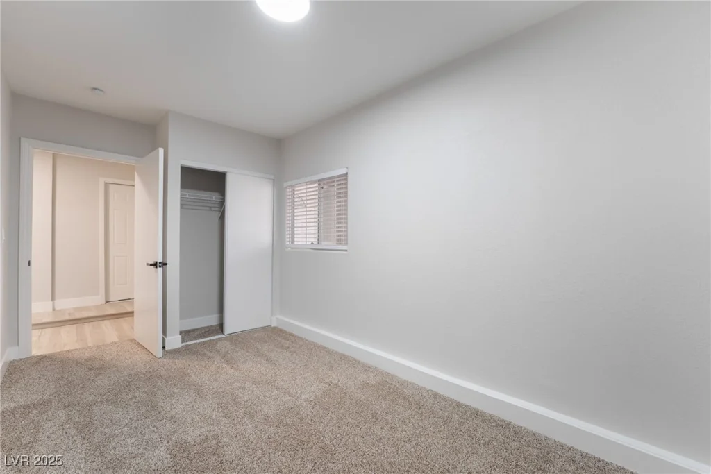 5771 Auckland, Las Vegas, NV 89110