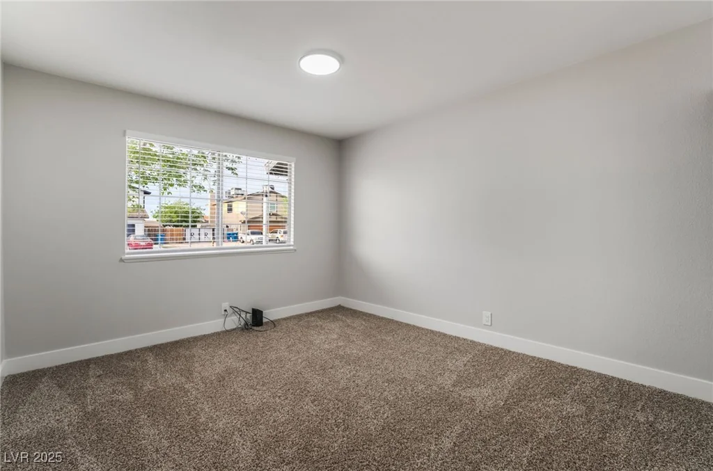 5771 Auckland, Las Vegas, NV 89110