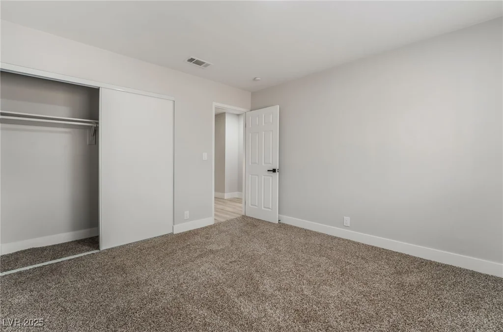 5771 Auckland, Las Vegas, NV 89110