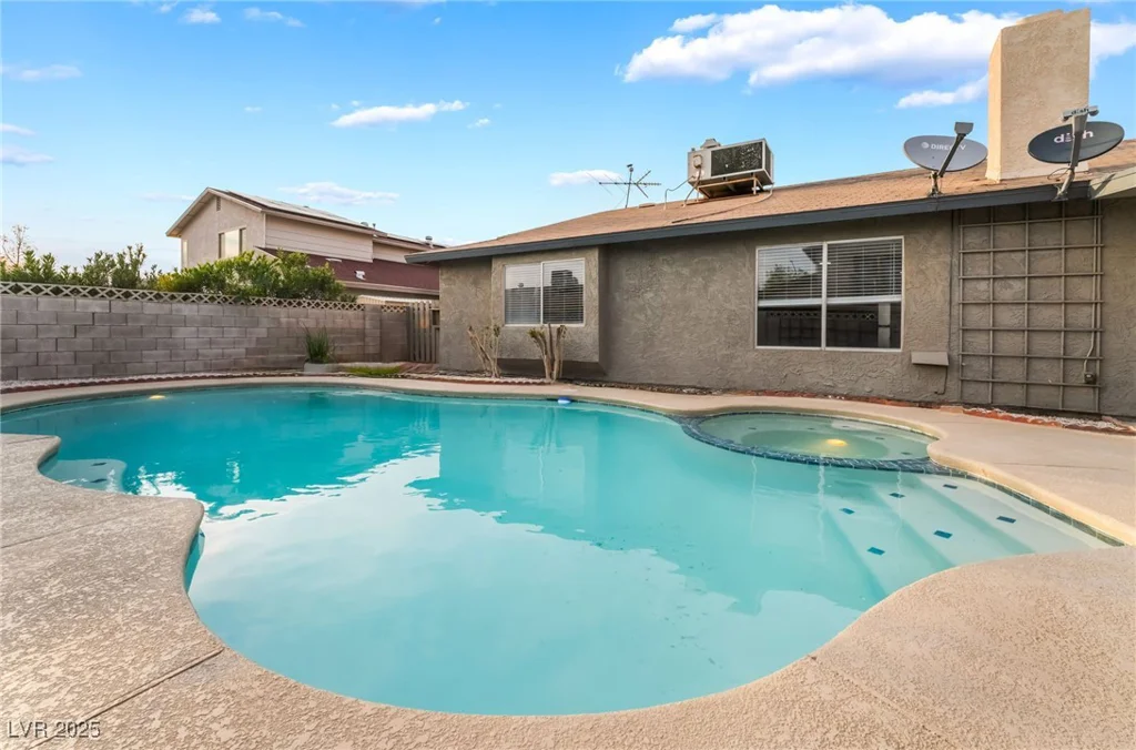 5771 Auckland, Las Vegas, NV 89110