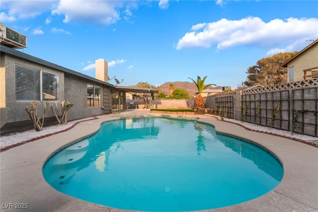 5771 Auckland, Las Vegas, NV 89110