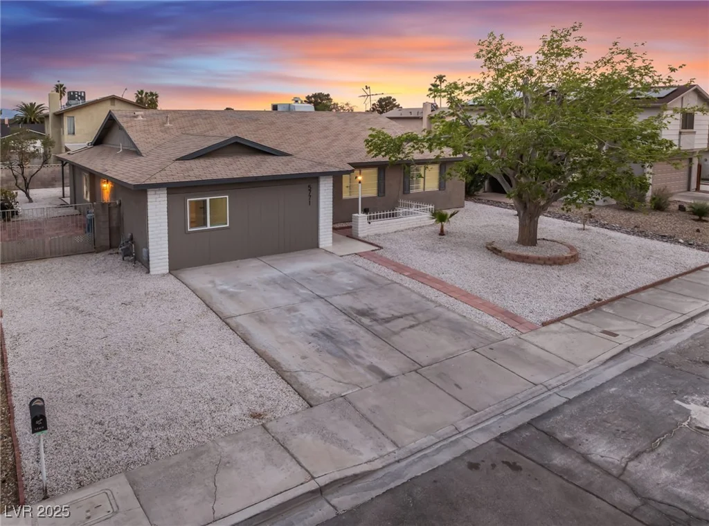 5771 Auckland, Las Vegas, NV 89110