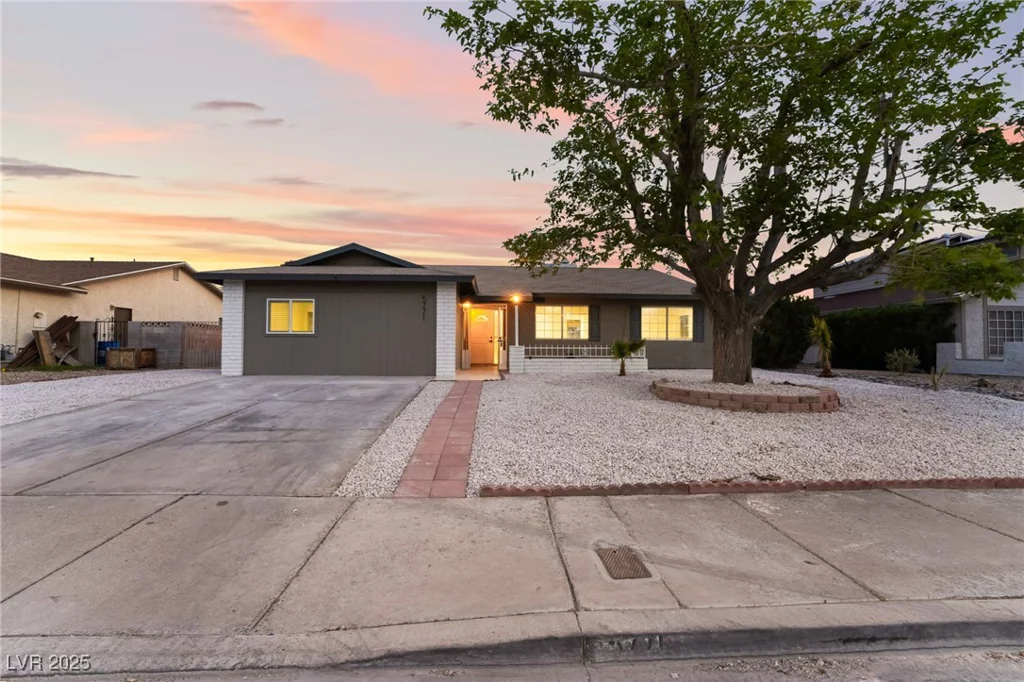 5771 Auckland, Las Vegas, NV 89110