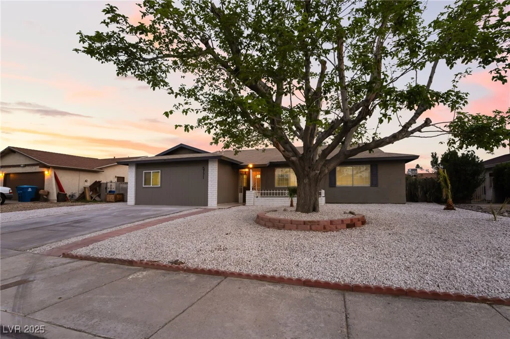 5771 Auckland, Las Vegas, NV 89110