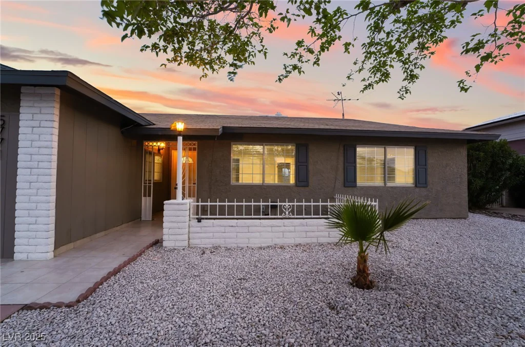 5771 Auckland, Las Vegas, NV 89110