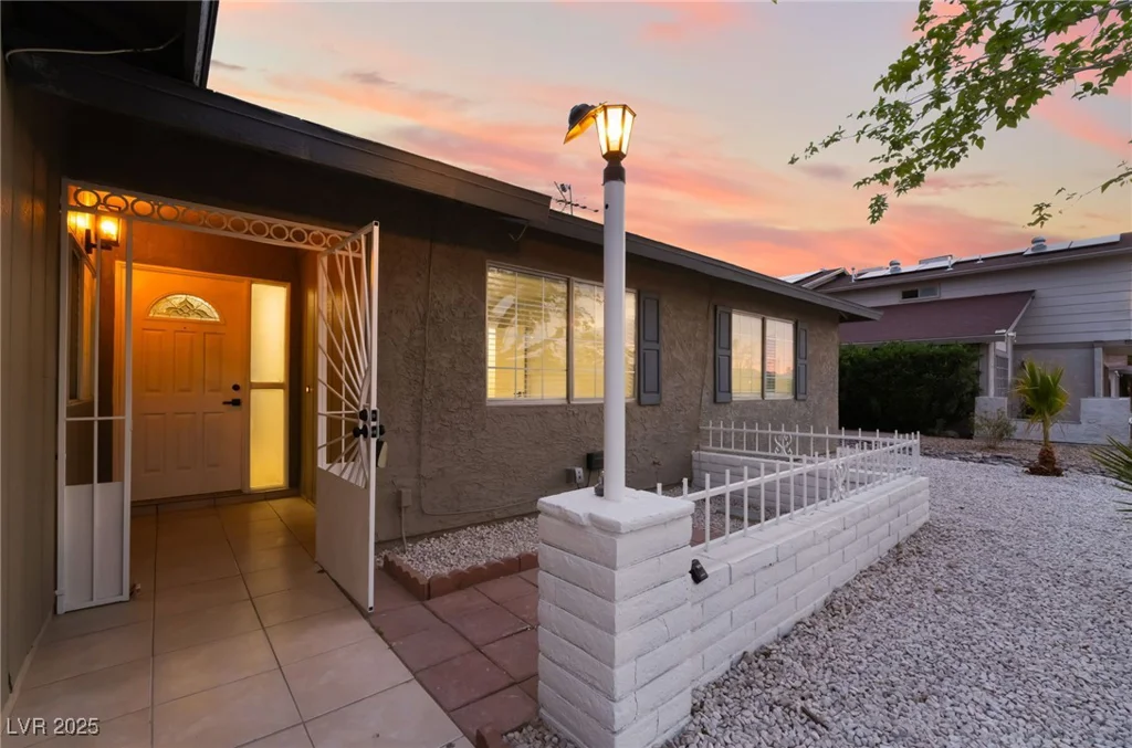5771 Auckland, Las Vegas, NV 89110