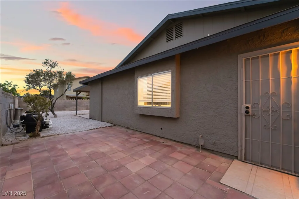 5771 Auckland, Las Vegas, NV 89110
