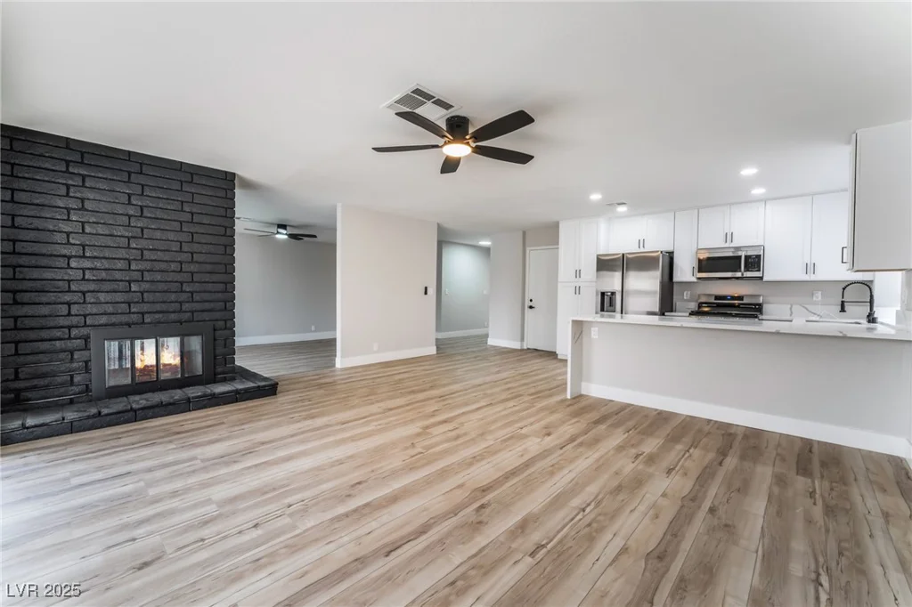 5771 Auckland, Las Vegas, NV 89110