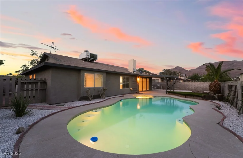 5771 Auckland, Las Vegas, NV 89110