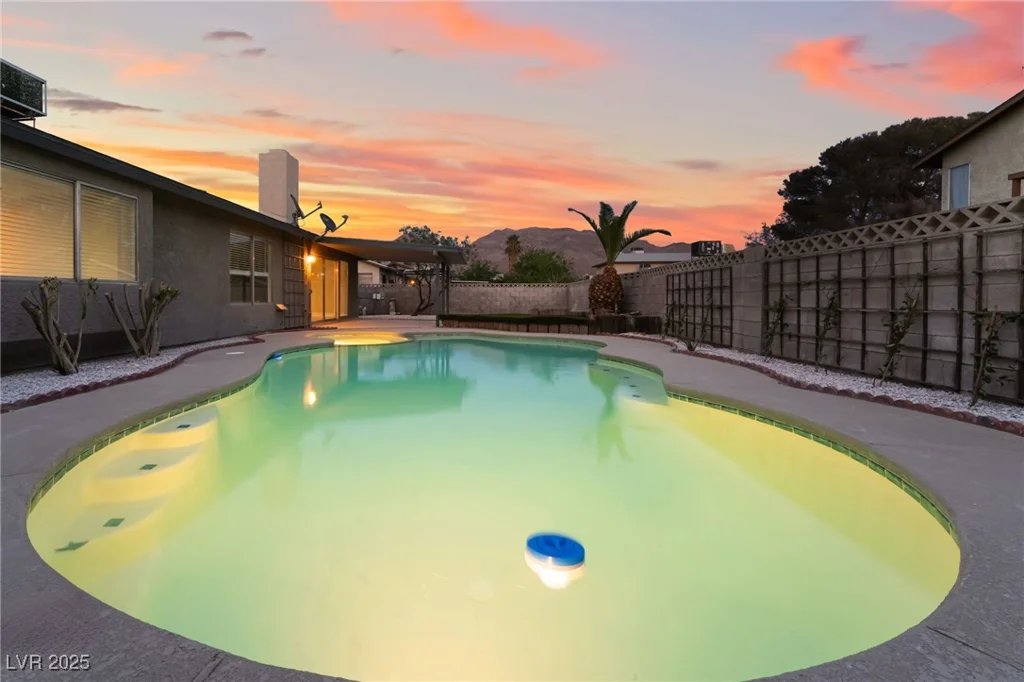 5771 Auckland, Las Vegas, NV 89110