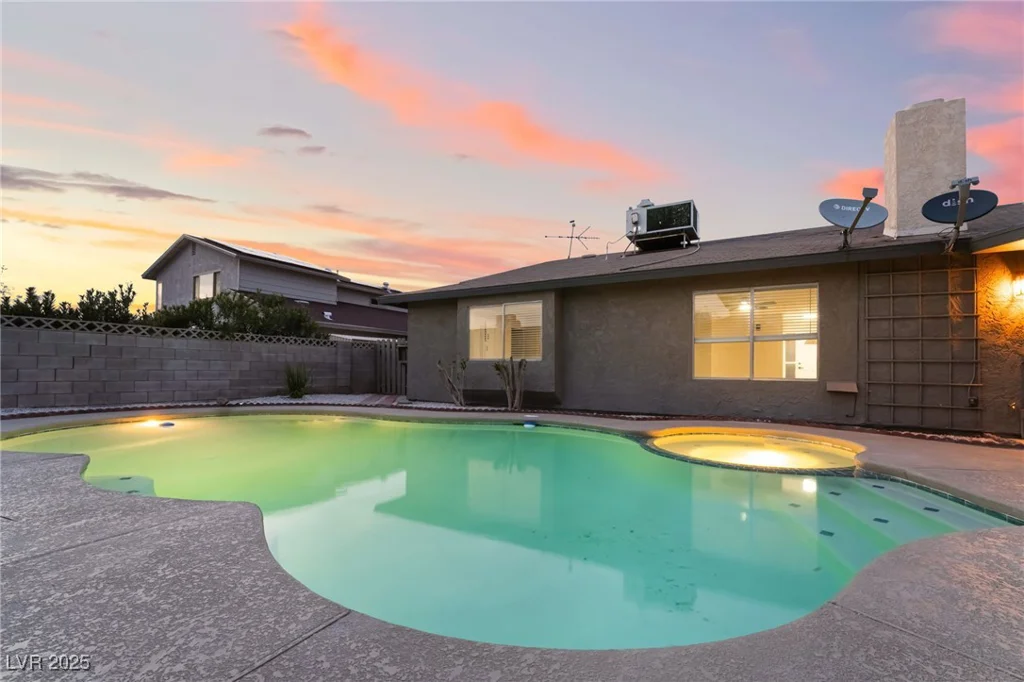 5771 Auckland, Las Vegas, NV 89110