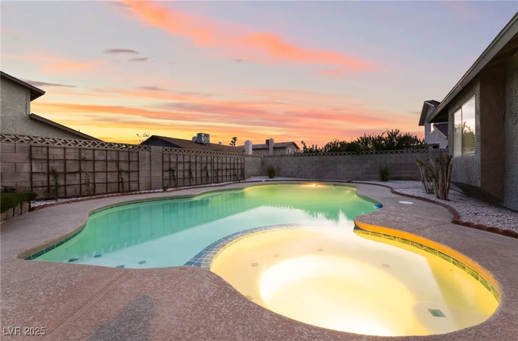 5771 Auckland, Las Vegas, NV 89110