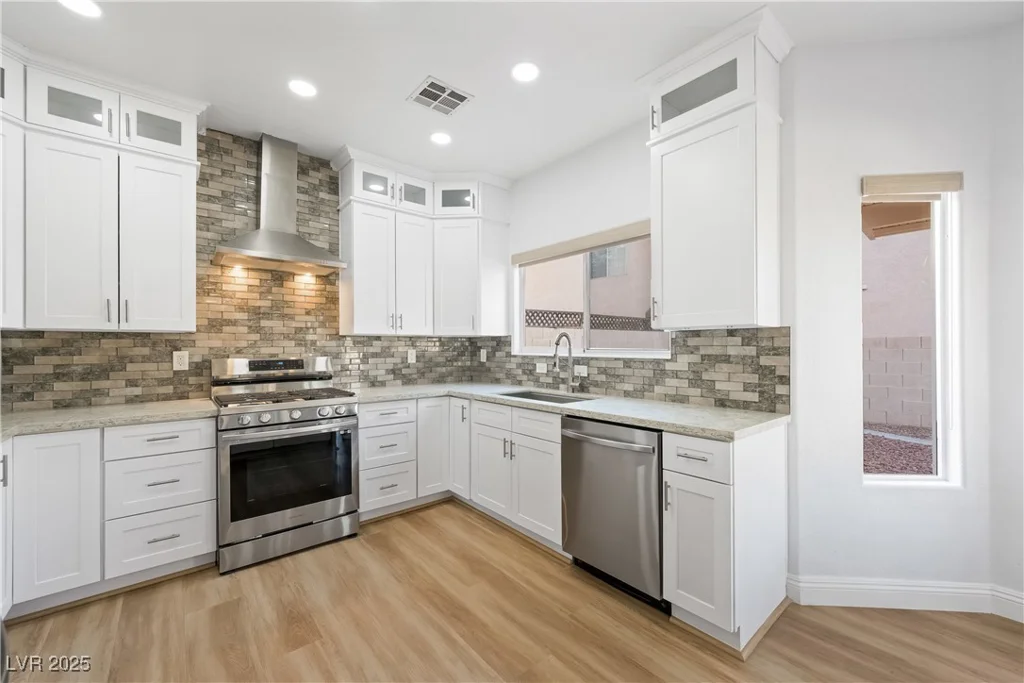8500 Gold Flash, Las Vegas, NV 89129