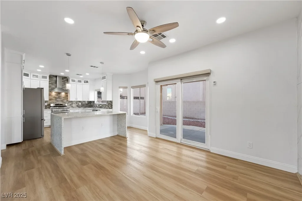 8500 Gold Flash, Las Vegas, NV 89129