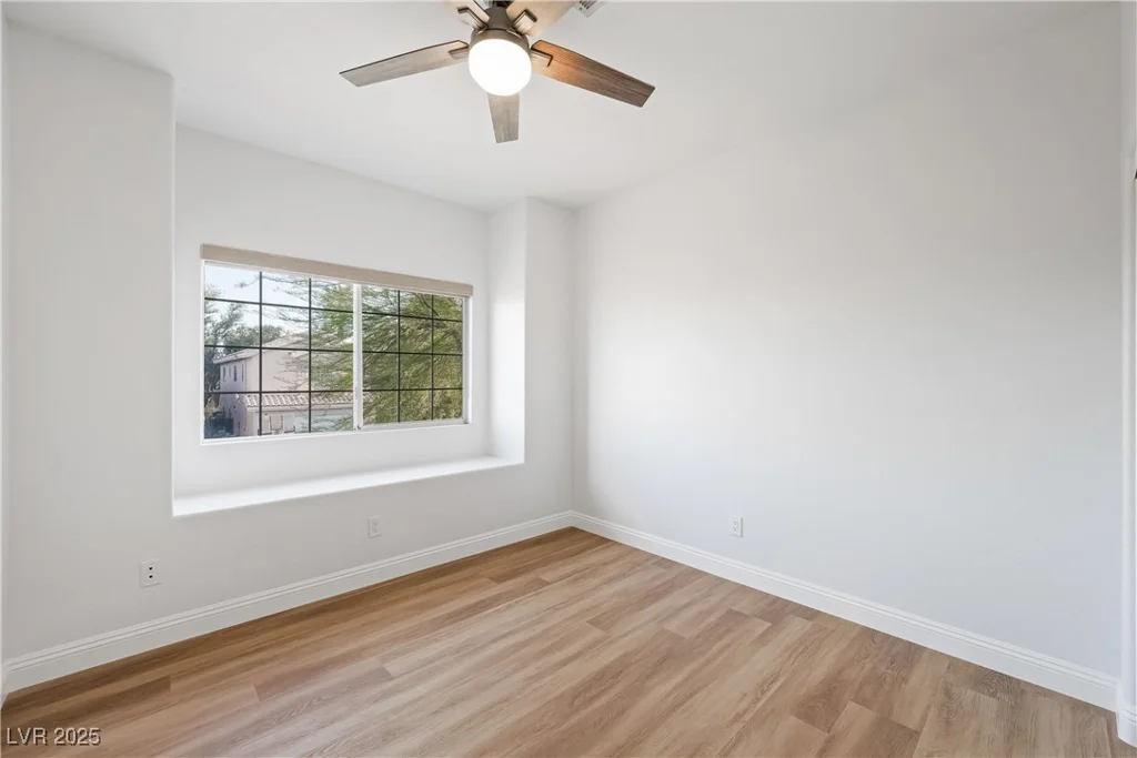 8500 Gold Flash, Las Vegas, NV 89129