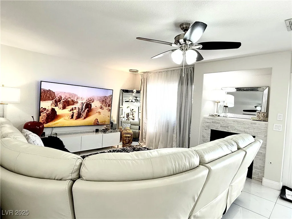 8884 Dove Cove, Las Vegas, NV 89129