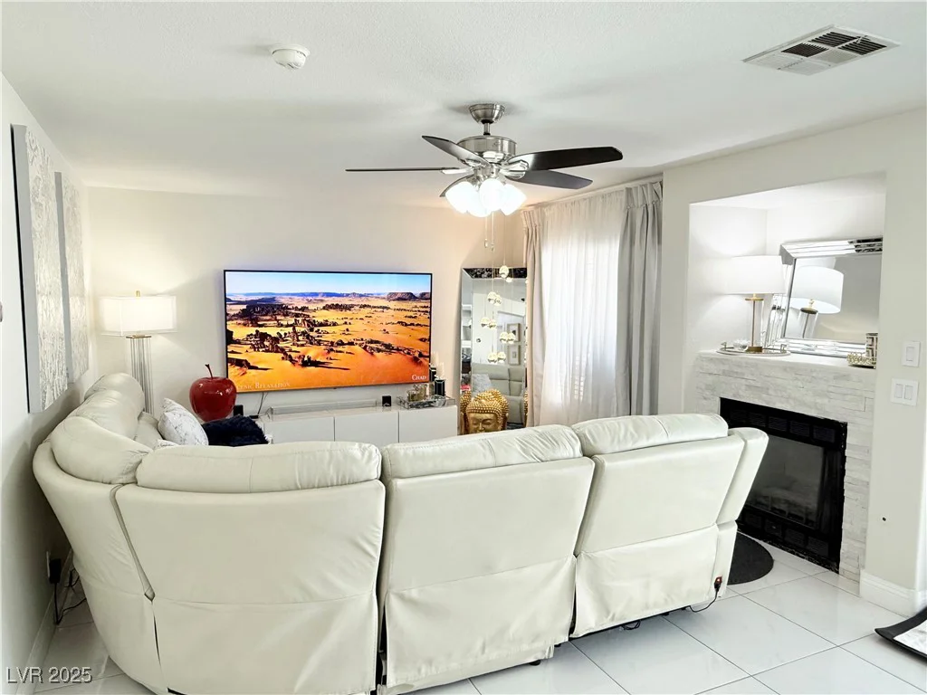 8884 Dove Cove, Las Vegas, NV 89129