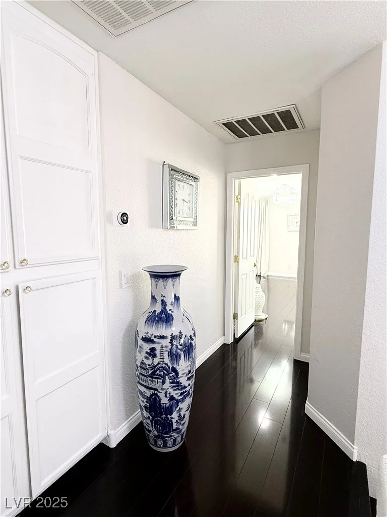 8884 Dove Cove, Las Vegas, NV 89129