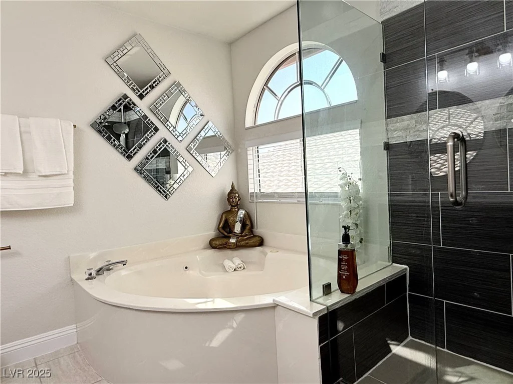 8884 Dove Cove, Las Vegas, NV 89129
