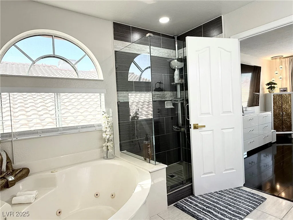 8884 Dove Cove, Las Vegas, NV 89129