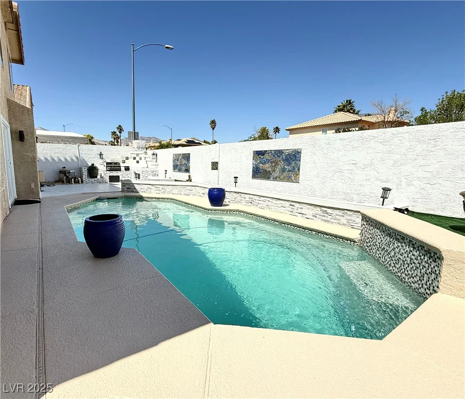 8884 Dove Cove, Las Vegas, NV 89129