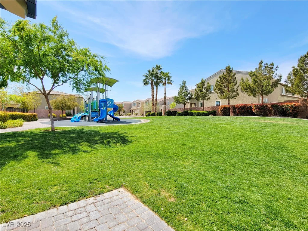 8904 Sleepy Panda, Las Vegas, NV 89148