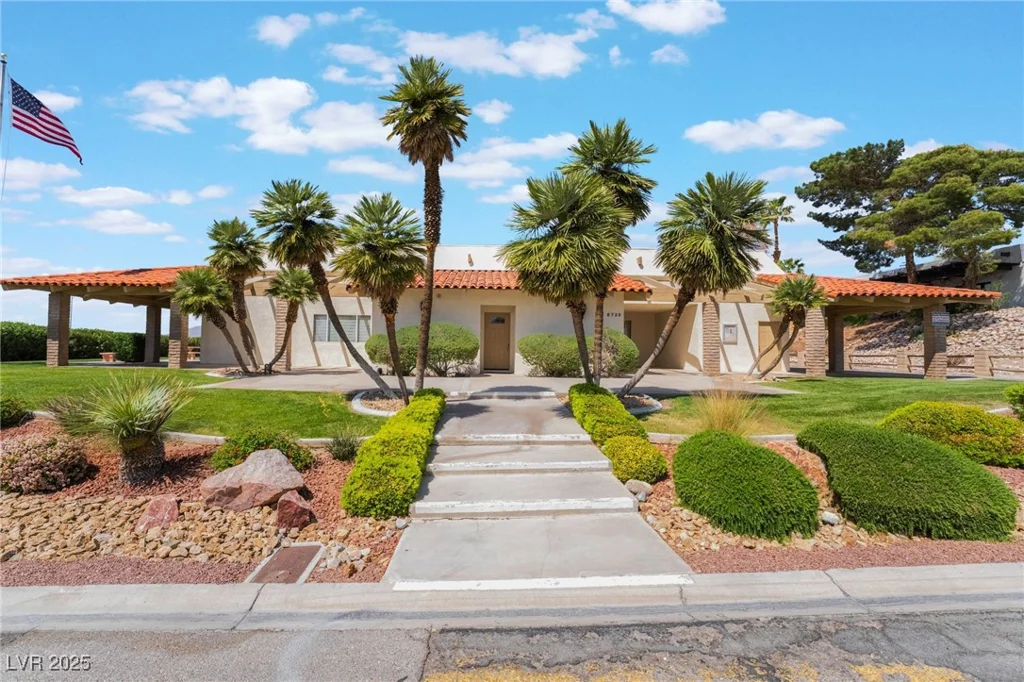 6861 Washington, Las Vegas, NV 89110