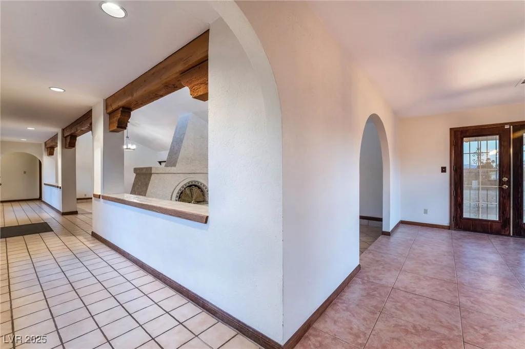 6861 Washington, Las Vegas, NV 89110