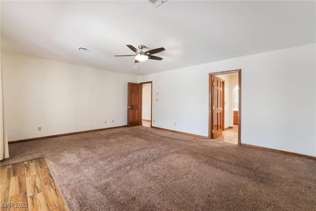 6861 Washington, Las Vegas, NV 89110