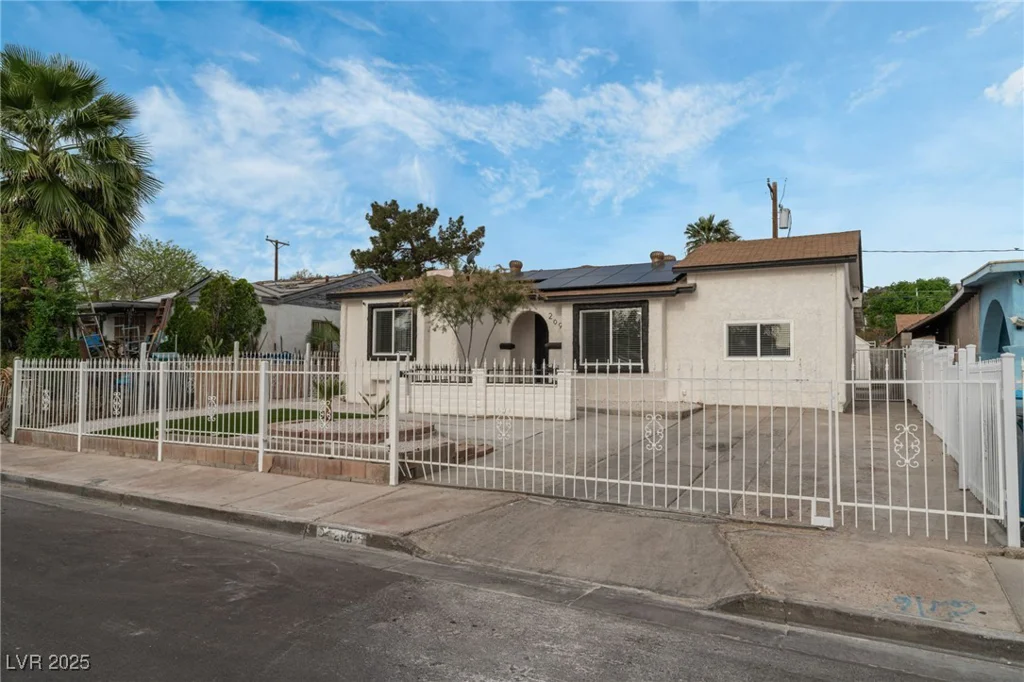 209 Cervantes, Las Vegas, NV 89101