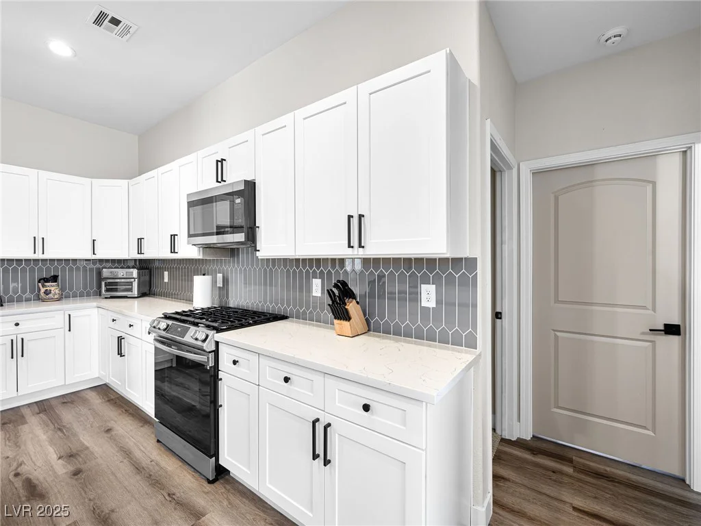 8276 Aurora Peak, Las Vegas, NV 89131
