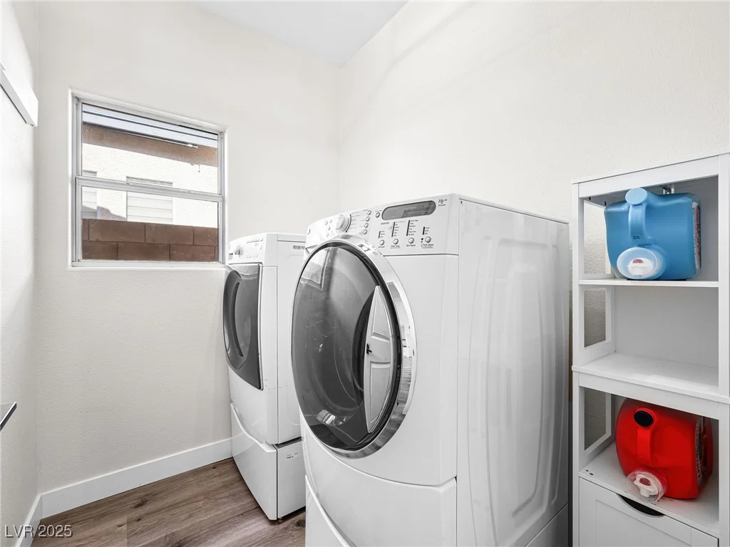 8276 Aurora Peak, Las Vegas, NV 89131