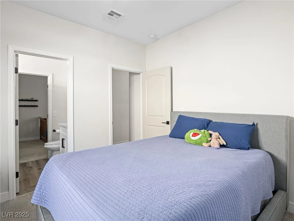8276 Aurora Peak, Las Vegas, NV 89131