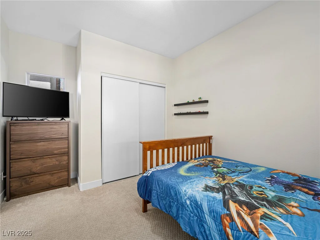 8276 Aurora Peak, Las Vegas, NV 89131