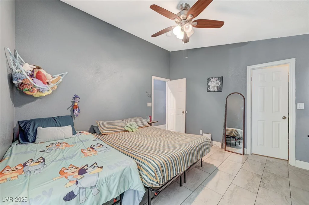 4496 Arlington Park, Las Vegas, NV 89110