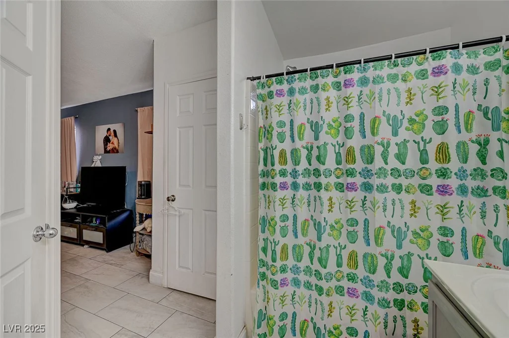 4496 Arlington Park, Las Vegas, NV 89110
