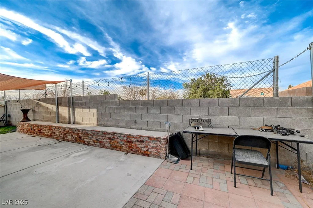 4496 Arlington Park, Las Vegas, NV 89110