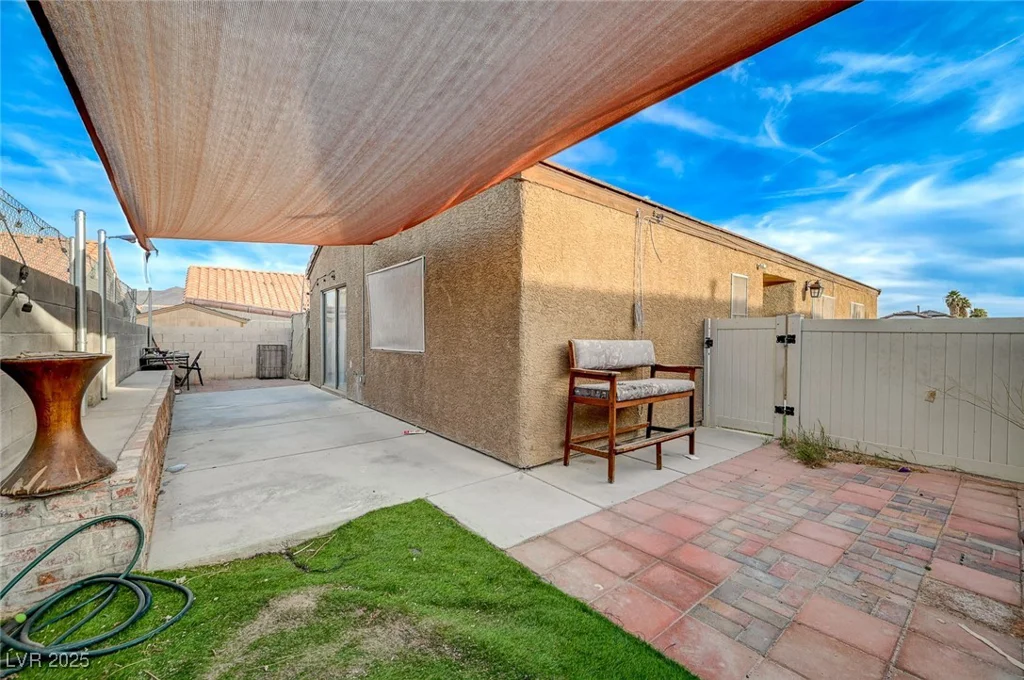 4496 Arlington Park, Las Vegas, NV 89110