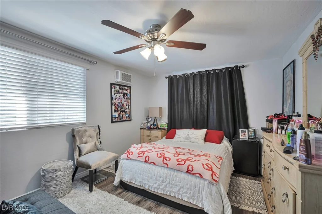 3246 Brentwood, Las Vegas, NV 89121