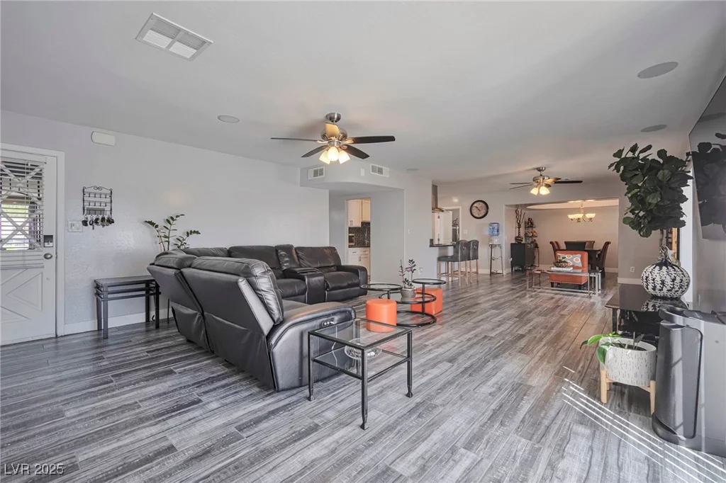 3246 Brentwood, Las Vegas, NV 89121